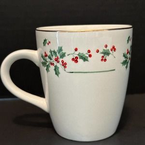 Gibson Christmas Holiday Holly Berries on White Coffee Tea Cup Mug VINTAGE